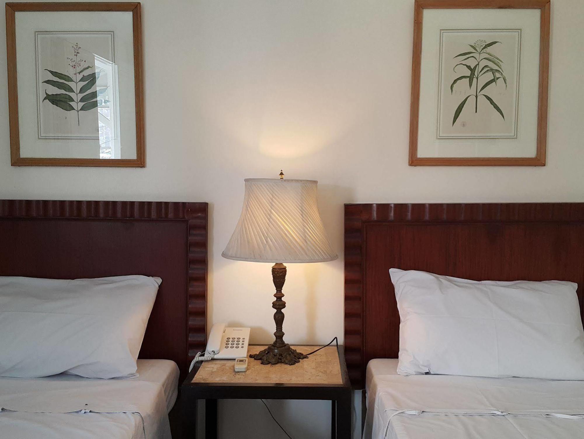 Charming La Casita Mercedes, 5Br And 5Tb For Family And Friends Staycation Makati City Zewnętrze zdjęcie